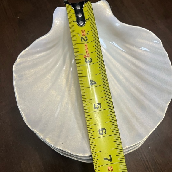 SIGRID OLSEN Melamine scallop Shell Bowls Set of 4 • 6.5” Blue and White Pearl - Picture 6 of 11